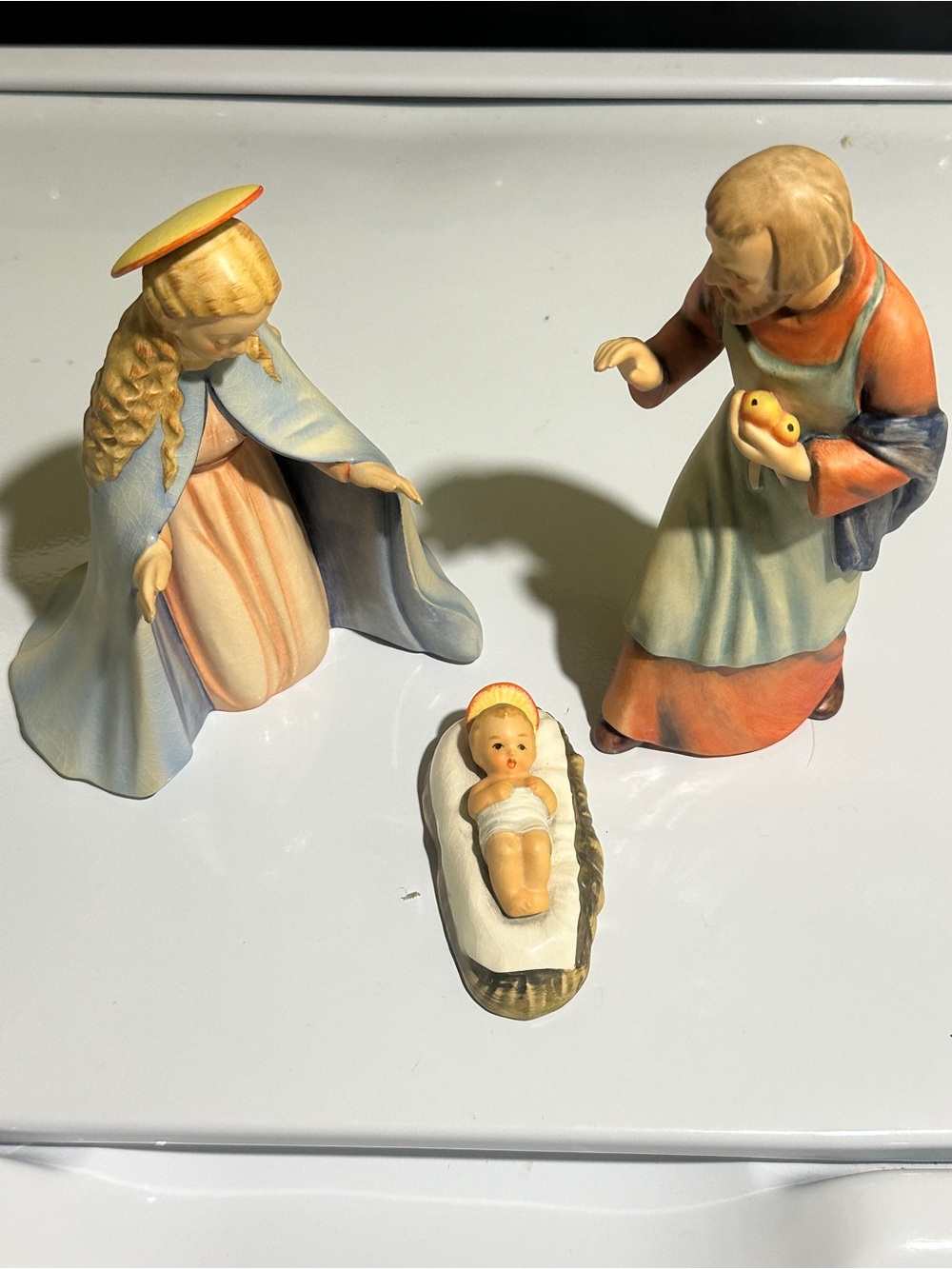 Hand-Painted Nativity Figurine Set - Mary, Joseph, Baby Jesus - Pastel Tones